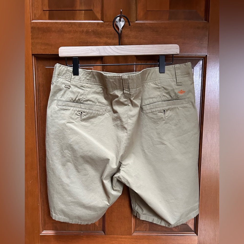 Dockers Men's Khaki Cargo Shorts - Picture 2 of 12